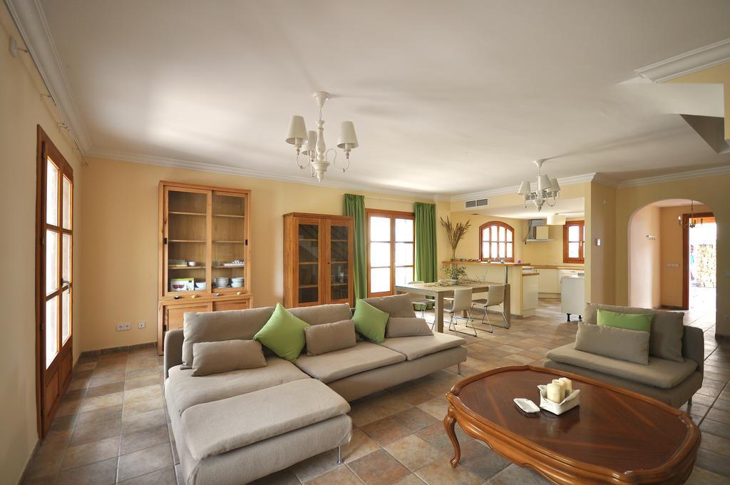 Houm Villa Cala Pi Кала Пи Стая снимка